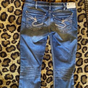 Silver Jeans ~ W32/L35 ~ Tuesday Low Boot